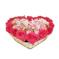 kalp bi�iminde g�ller ve lilyum   Ankara buket �i�ek�ilik uluslararas� �i�ek g�nderme ulus 