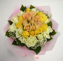 sari ve beyaz g�l karisimda   Ankara balgat �i�ek�ilik �i�ek , �i�ek�i , �i�ek�ilik 