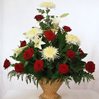  �ankaya �i�ek�ilik hediye �i�ek yolla  9 adet kirmizi g�l ve kir �i�ekleri sepeti