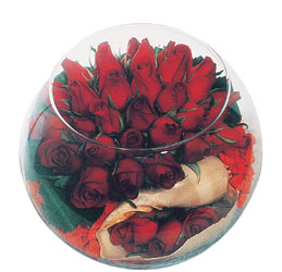  çiçekçilik anneler günü çiçek yolla bilkent  Cam fanus içerisinde sevdiklerinize özel 12 gül