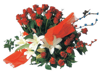  �i�ek�ilik ucuz �i�ek g�nder  17 adet g�l ve kazablanka �i�egi aranjmani