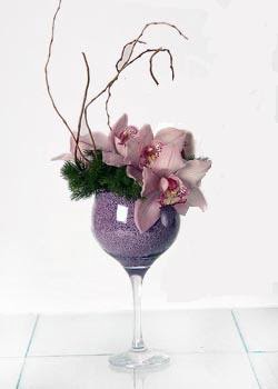  Ankara keçiören çiçekçilik online çiçek gönderme sipariş eryaman  cam içerisinde 3 adet kandil orkide