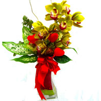  Ankara buket çiçekçilik uluslararası çiçek gönderme ulus  1 adet dal orkide ve cam yada mika vazo tanzim