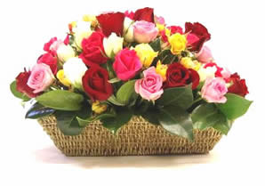  dikmen çiçekçilik çiçekçi mağazası online karisik 15 adet gül sepet modeli