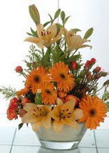  çiçekçilik çiçek servisi , çiçekçi adresleri gölbaşı  cam yada mika vazo içinde karisik mevsim çiçekleri