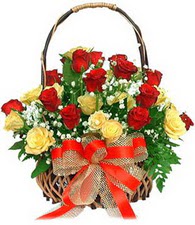  Ankara çiçekçilik çiçek satışı  11 sari 8 kirmizi gülden sepet tanzimi