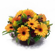 gerbera ve kir �i�ek masa aranjmani  Ankara yenimahalle �i�ek�ilik �i�ek sipari�i vermek k�z�lay 