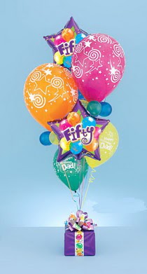  Ankara anatolia �i�ek�i �i�ek yolla   15 adet u�an balon ve k���k kutuda �ikolata