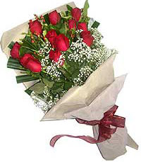 11 adet kirmizi güllerden özel buket  Ankara eryaman çiçekçilik internetten çiçek siparişi dikmen 