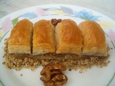 online pastane Essiz lezzette 1 kilo cevizli baklava  hediye iekilik cicek , cicekci batkent