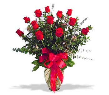 çiçek siparisi 11 adet kirmizi gül cam vazo  Ankara keçiören çiçekçilik online çiçek gönderme sipariş eryaman 
