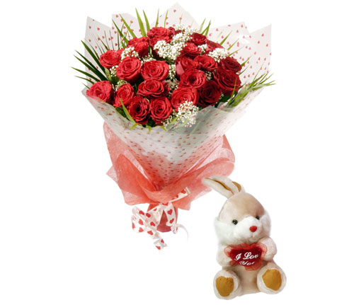 10 adet kirmizi gül ve hediye pelus oyuncak  Ankara buket çiçekçilik uluslararası çiçek gönderme ulus 