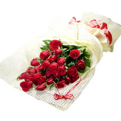 Çiçek gönderme 13 adet kirmizi gül buketi  Ankara çiçekçilik çiçek satışı 