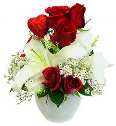 5 adet kirmizi gül 1 adet kazablanka çiçegi  Ankara oran çiçekçilik çiçek siparişi sitesi ucuz çiçekleri 