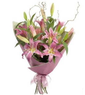  Ankara çiçekçilik İnternetten çiçek siparişi   3 dal cazablanca buket çiçeği
