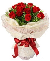 12 adet k�rm�z� g�l buketi  �i�ek�ilik anneler g�n� �i�ek yolla bilkent 
