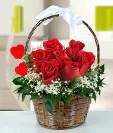 Sepet i�erisinde 7 adet k�rm�z� g�l  hediye �i�ek�ilik cicek , cicekci bat�kent