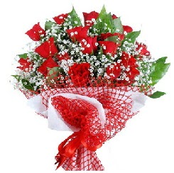 11 kırmızı gülden buket  Ankara mağaza çiçekçilik 14 şubat sevgililer günü çiçek keçiören 