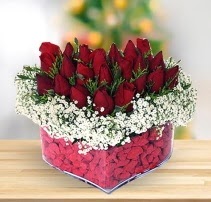 15 kırmızı gülden kalp mika çiçeği  Ankara çiçekçilik çiçek satışı 