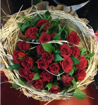 Kuş yuvalı kız isteme buketi 21 adet gül  Ankara eryaman çiçekçilik internetten çiçek siparişi dikmen 