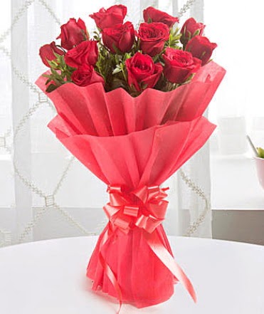12 adet kırmızı gülden modern buket  Ankara anatolia çiçekçi çiçek yolla   