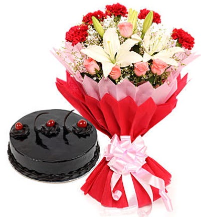 Kar���k mevsim buketi ve 4 ki�ilik ya� pasta  dikmen �i�ek�ilik �i�ek�i ma�azas� online
