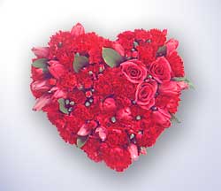  Ankara yenimahalle �i�ek�ilik �i�ek sipari�i vermek k�z�lay  Kalp i�erisinde karanfil g�l